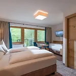 Alpen Glueck Unterm Rain Garni كيرشبرغ ان تيرول