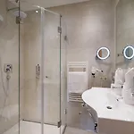 Alpen Glueck Unterm Rain Garni بيت ريفي 4*