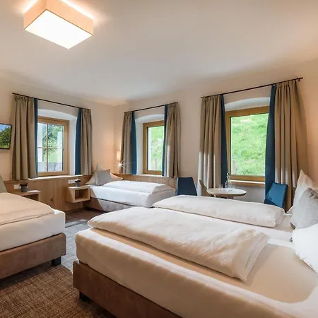 Alpen Glueck Unterm Rain Garni Inn