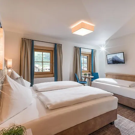 Alpen Glueck Unterm Rain Garni 4*