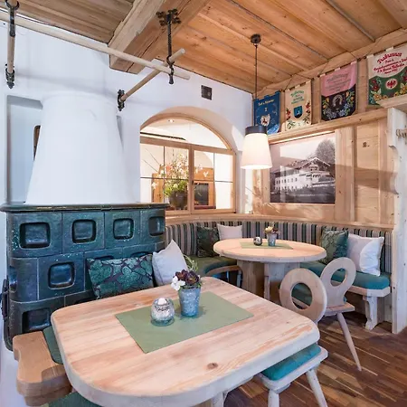 Locanda Alpen Glueck Unterm Rain Garni