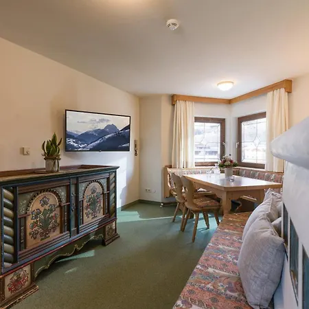 Alpen Glueck Unterm Rain Garni 4*