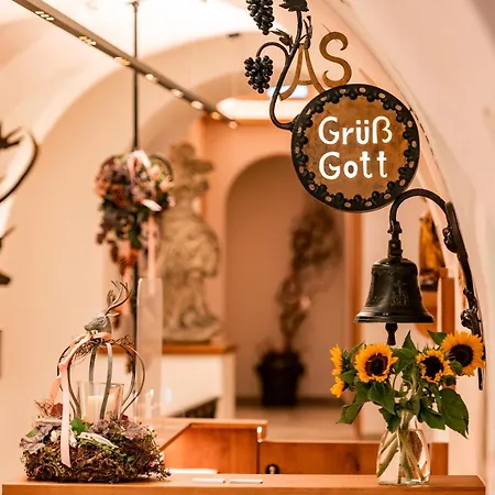 Alpen Glueck Unterm Rain Garni Zajazd Kirchberg in Tirol