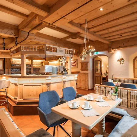Alpen Glueck Unterm Rain Garni 4* Кирхберг