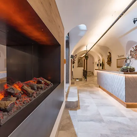 Zajazd Alpen Glueck Unterm Rain Garni