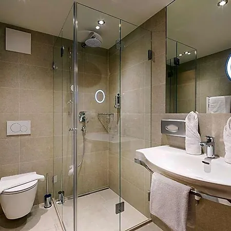 Alpen Glueck Unterm Rain Garni 4*