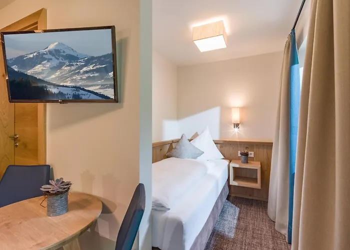 Värdshus Alpen Glueck Unterm Rain Garni