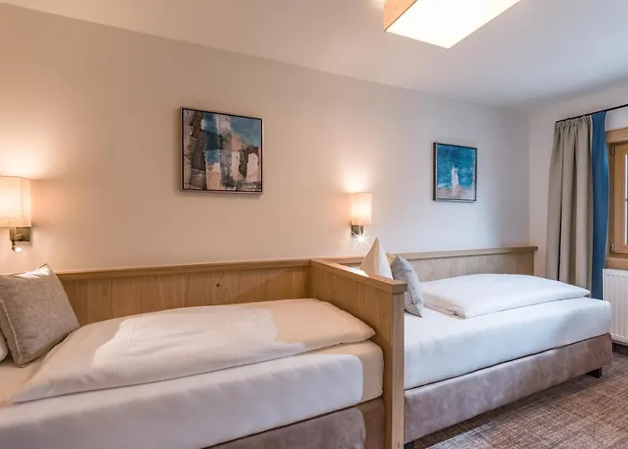 Värdshus Alpen Glueck Unterm Rain Garni