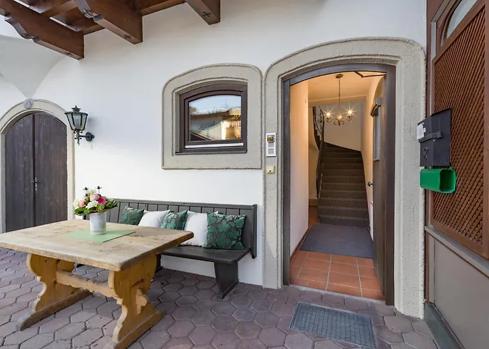 Värdshus Alpen Glueck Unterm Rain Garni