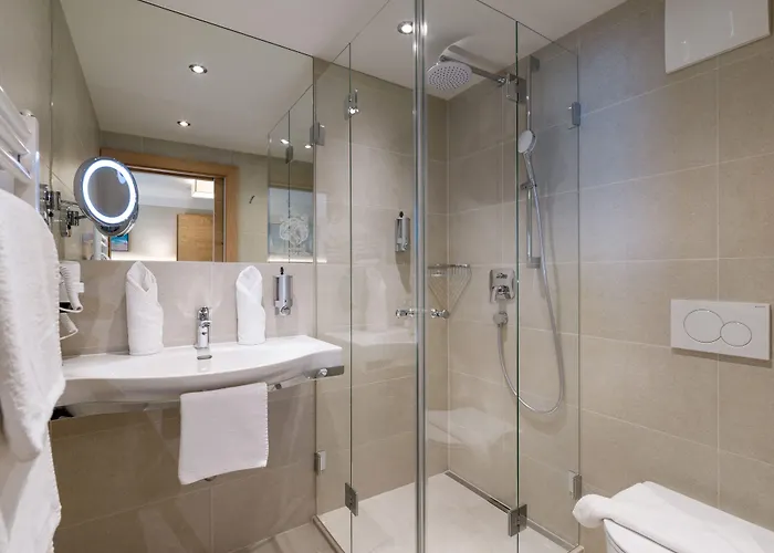 Alpen Glueck Unterm Rain Garni